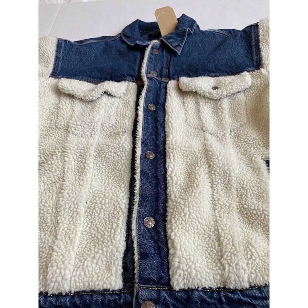 LEVI'S EX-BOYFRIEND Pieced Sherpa Trucker Jacket - Picture 2 of 11